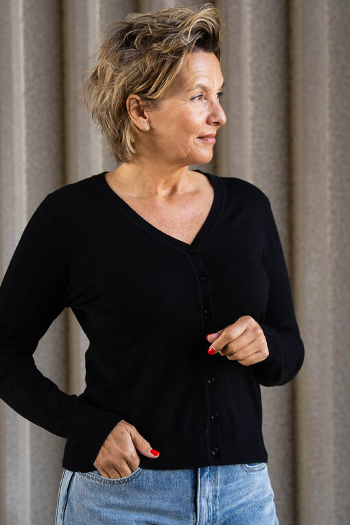 Feiner Cardigan “FIONA” schwarz (GW61)