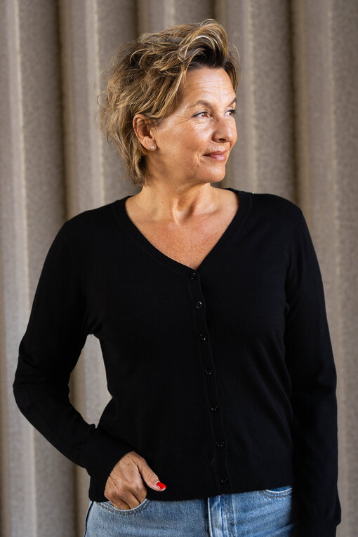 Feiner Cardigan “FIONA” schwarz (GW61)