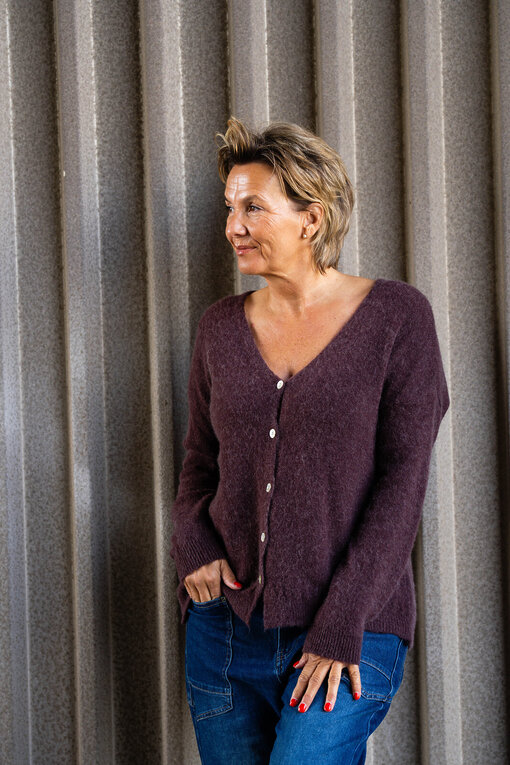 Kuschelige Strickjacke “SAMIRA” schokobraun (GW05)