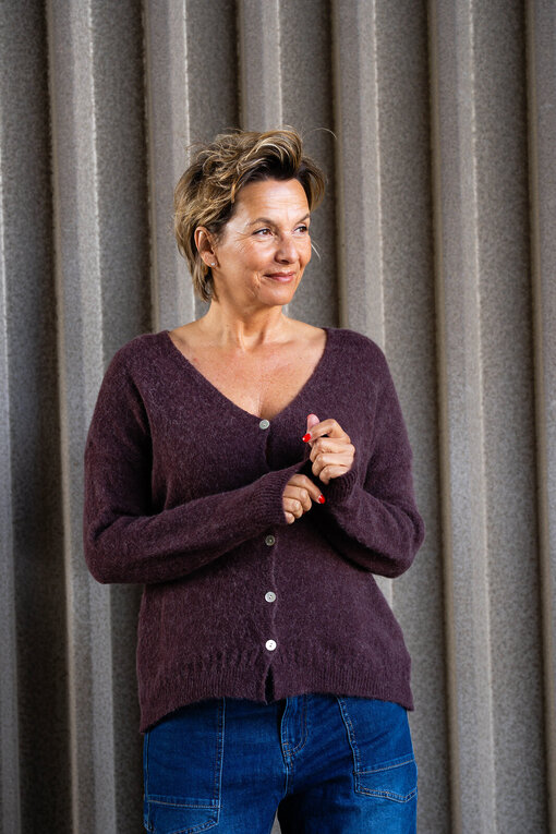 Kuschelige Strickjacke “SAMIRA” schokobraun (GW05)