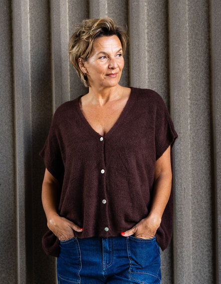 FRAUENSACHE - Kuschelige Strickweste "NOVA" (GW95)