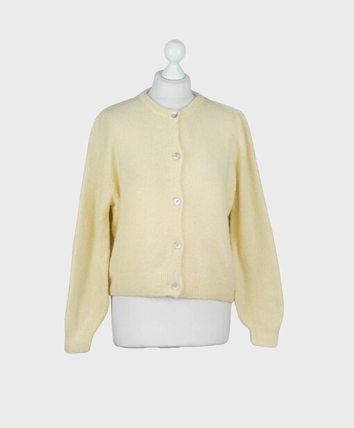 Kuschelige Strickjacke “NELE” pastell gelb (GW214)