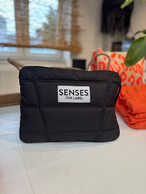 Puffer Tablet Case “AMAL” black (SE46)