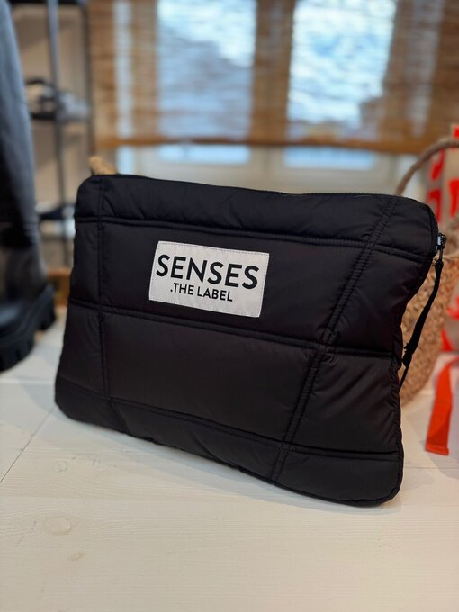 Puffer Tablet Case “AMAL” black (SE46)