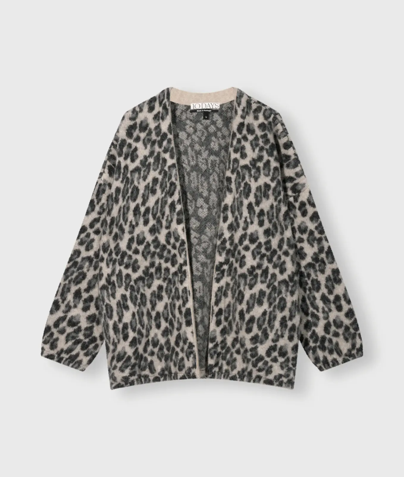 Hochwertiger Leo Cardigan “FRAUKE” soft white melee (10D12)