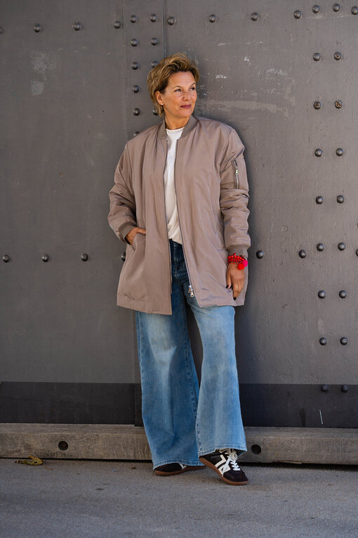 Kurzer Bombermantel “ESTRELLA” taupe (GW17)