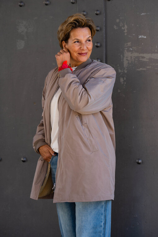Kurzer Bombermantel “ESTRELLA” taupe (GW17)