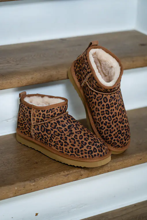 OOG Ultra Mini Boots 