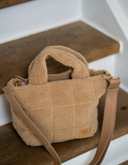 OOG - Teddyfell Handtasche "VIOLETTA" (OOG11)