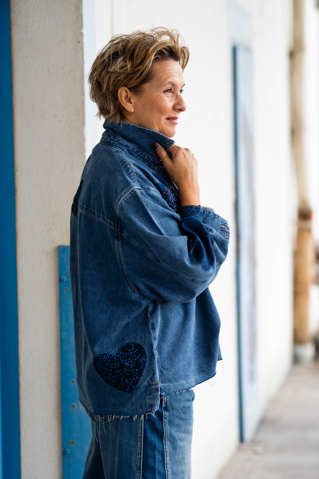 Jeanshemd “BEBA SEQUINS” santorini blue (ER45)/ JEANS “NORALIE CONTRAST” – sky grey blue (ER20)