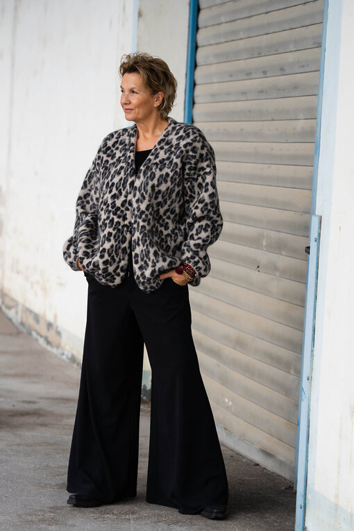 Wide Leg Pants Crepe “NAOMI” (10D70)/ Leo Cardigan “FRAUKE” (10D12)