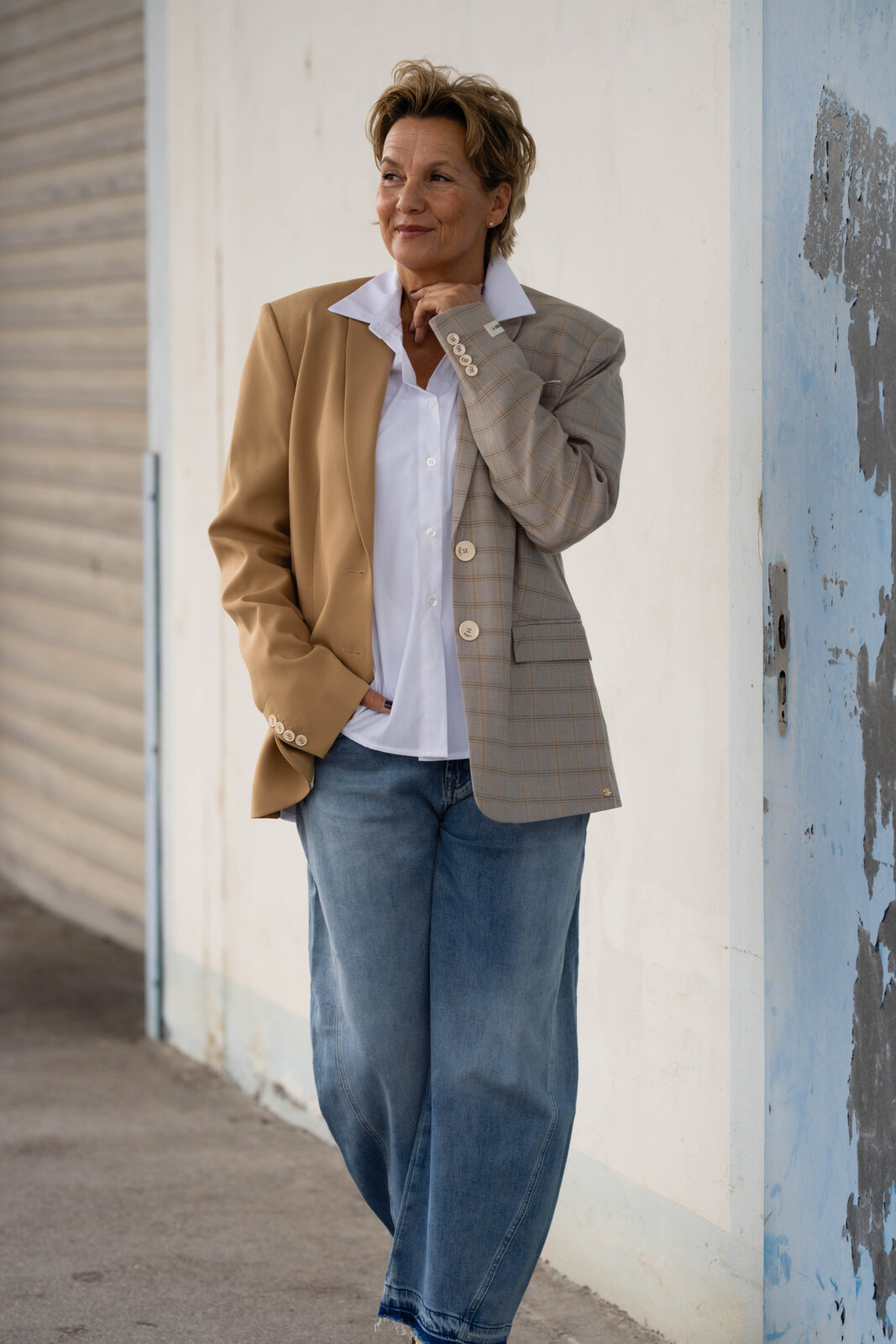Jeans “NORALIE” – peak blue (ER47)/ Blazer “SUUS” (JV01)