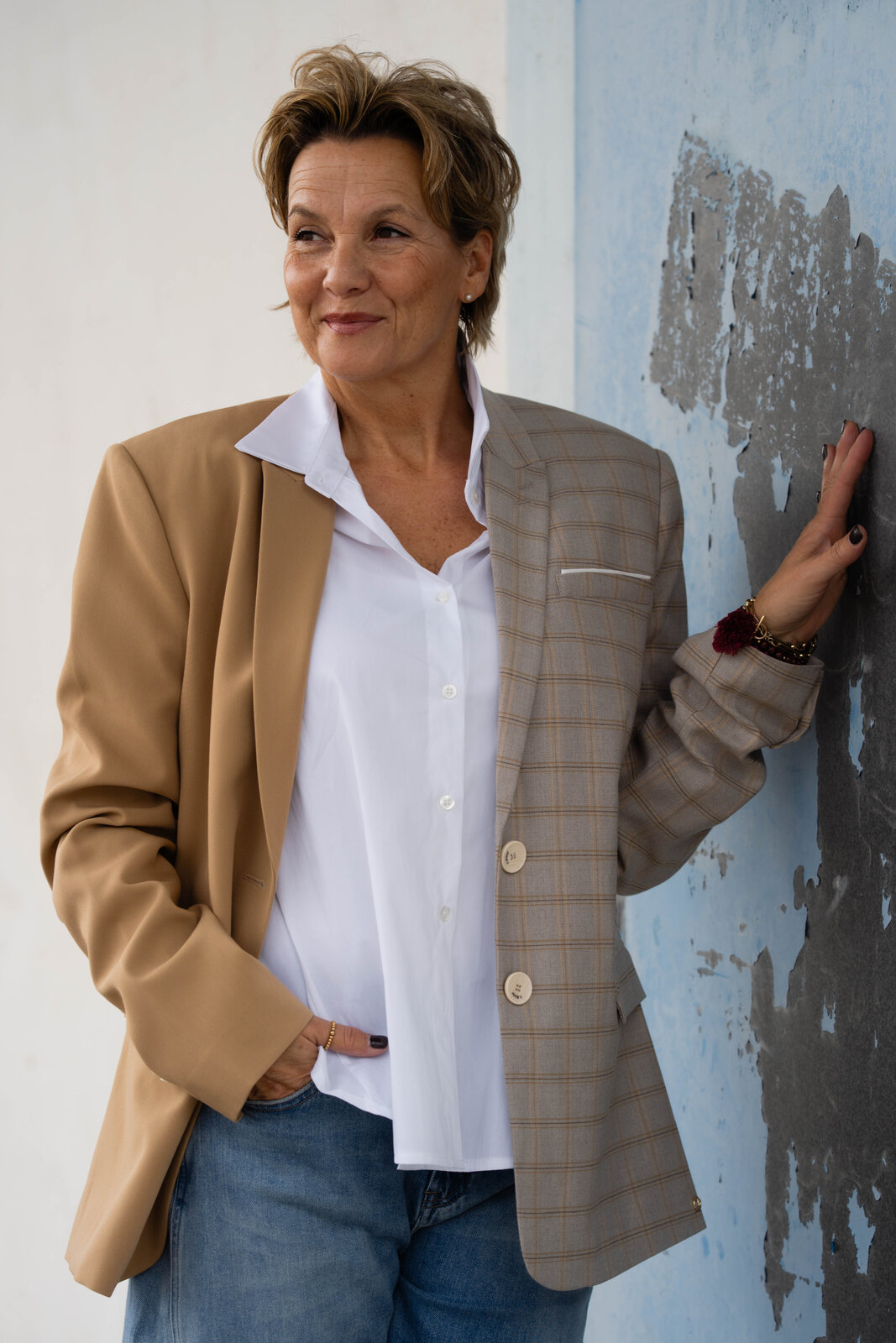 Jeans “NORALIE” – peak blue (ER47)/ Blazer “SUUS” (JV01)