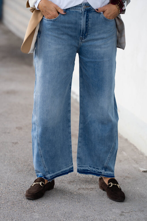 Jeans “NORALIE” – peak blue (ER47)/ Blazer “SUUS” (JV01)