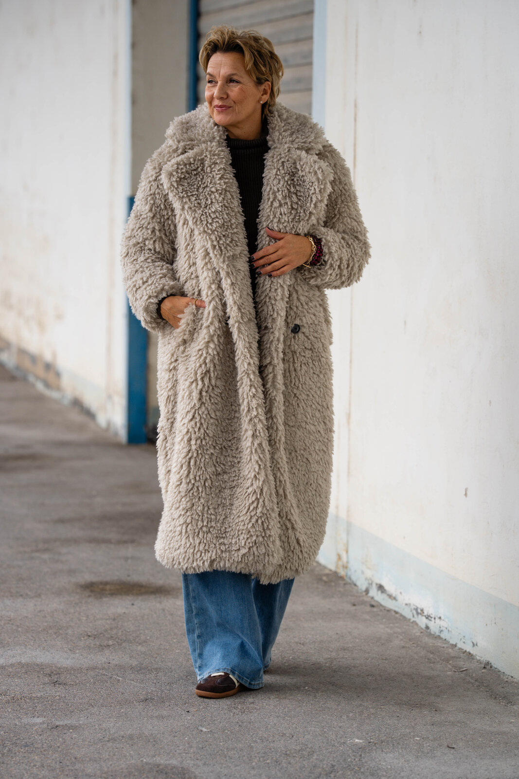 Mantel “LIZZ” warm grey (JV02)