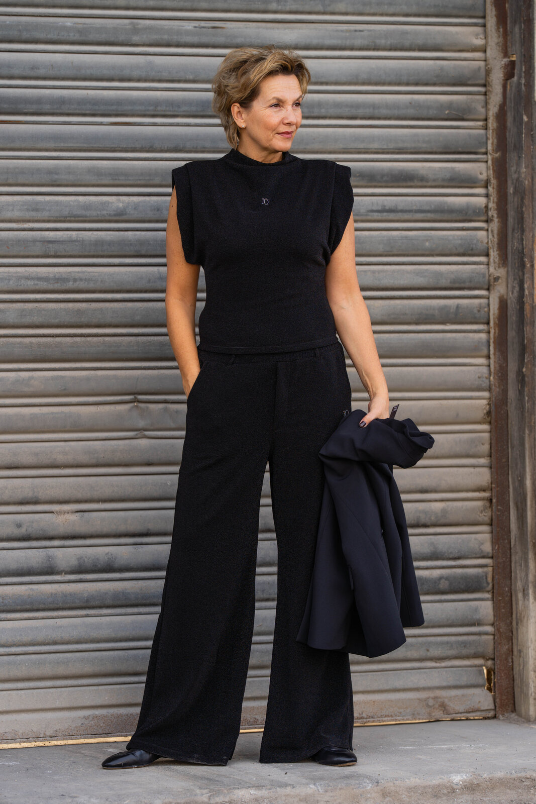 Top Sparkle “SILVIA” black (10D75) / Wide Leg Jogger Sparkle “HEIDI” black (10D78)