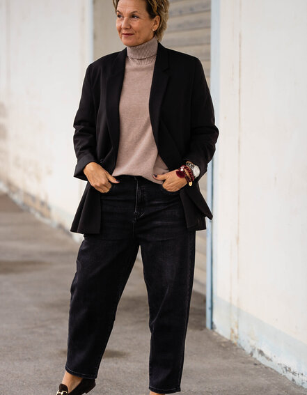 FRAUENSACHE - Stretchige Barrel Jeans - schwarz (H22)