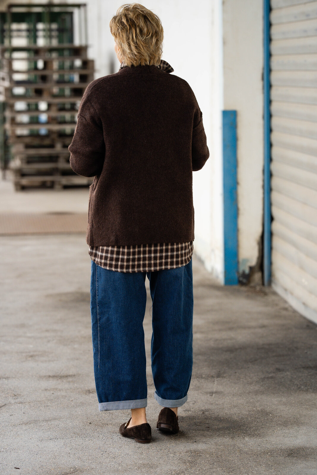 Flanell Karohemd braun (GW76) / Jeans “BARROW” – blue soul (HL06) / Cardigan “GIULIA” schokobraun (GW40)