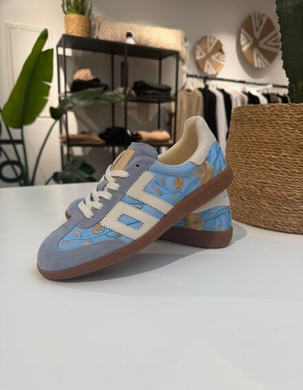 BACK 70 – Retro Sneaker “GHOST” – satin flower light sky (BB38)