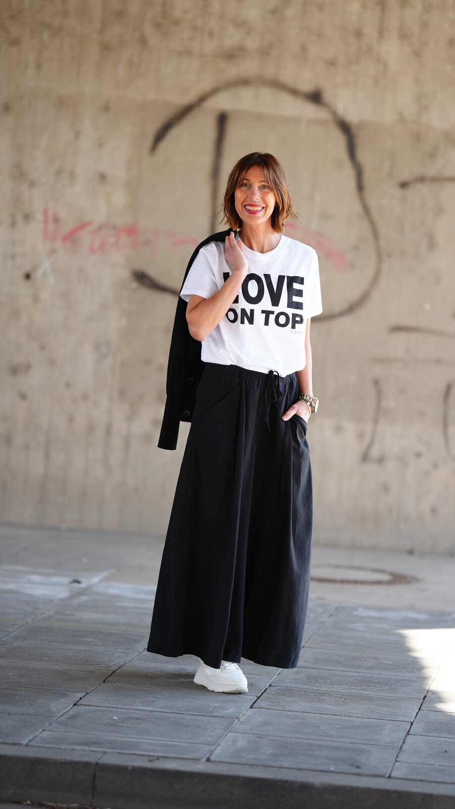 Casual Pants “HERMA” black (ER41)/Regular Fit T-Shirt white (10D48)