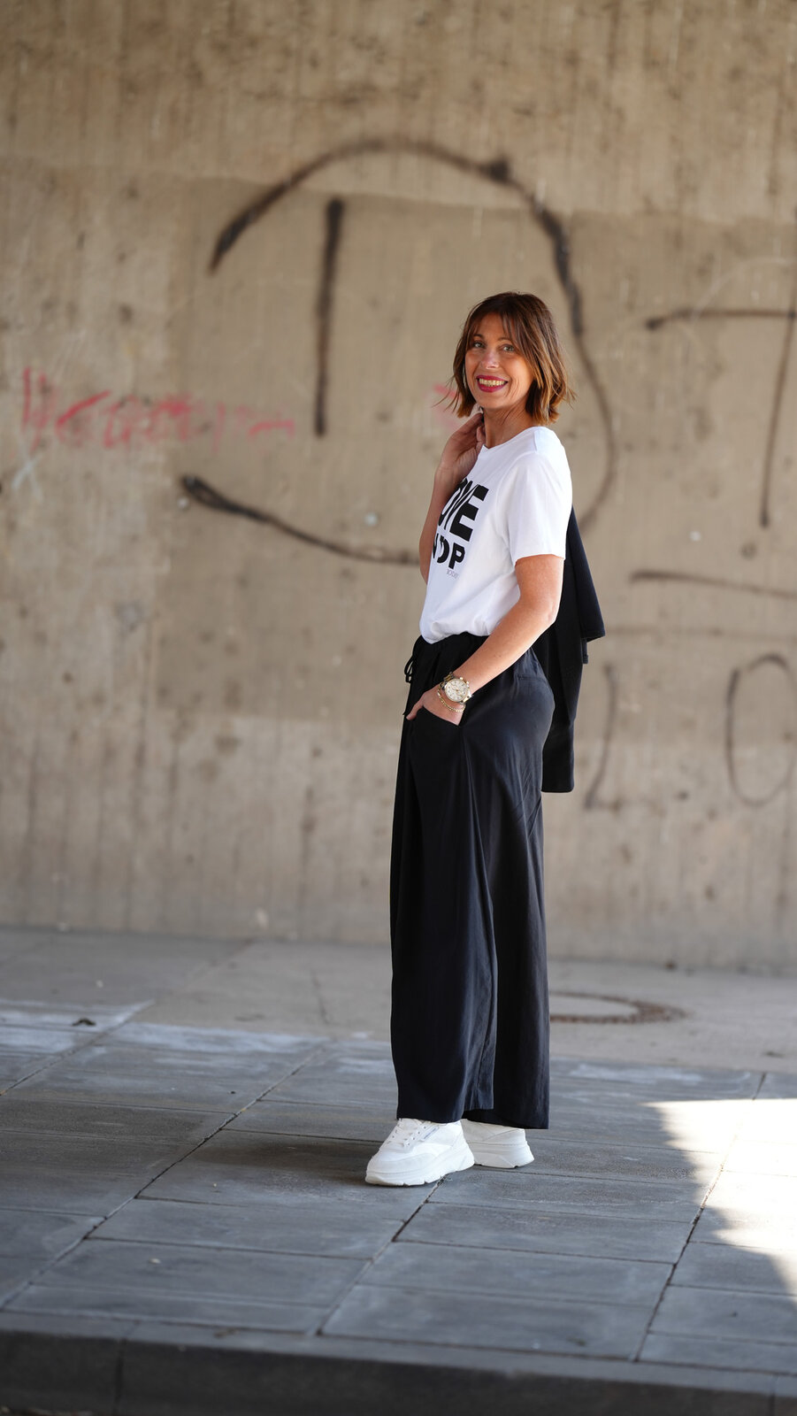 Casual Pants “HERMA” black (ER41)/Regular Fit T-Shirt white (10D48)