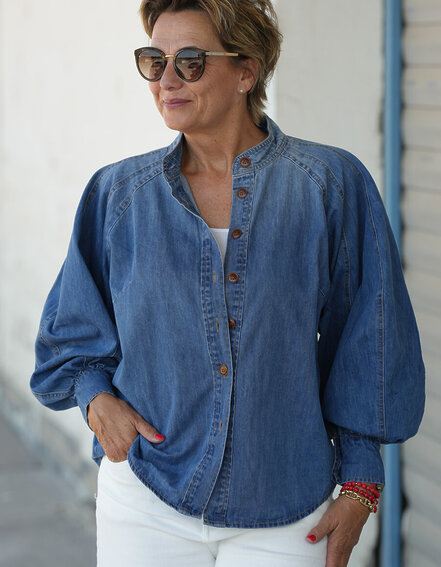 FRAUENSACHE - Ausgefallene Jeansbluse (GW44)
