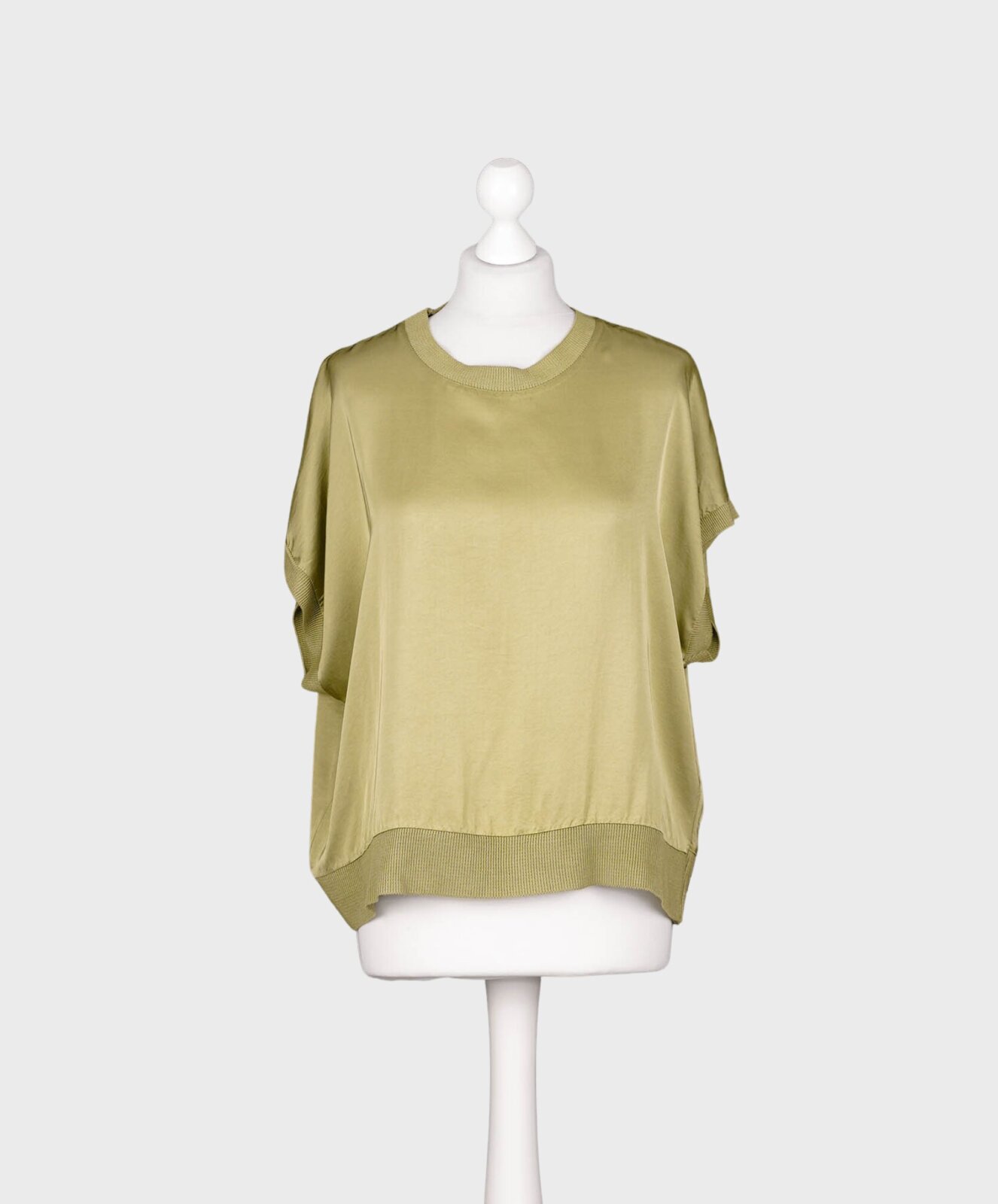 Edles Shirt mit Seide pistazie (GW26)